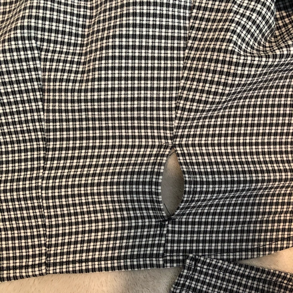 Brandy Melville crossover tie top - Picture 2 of 4